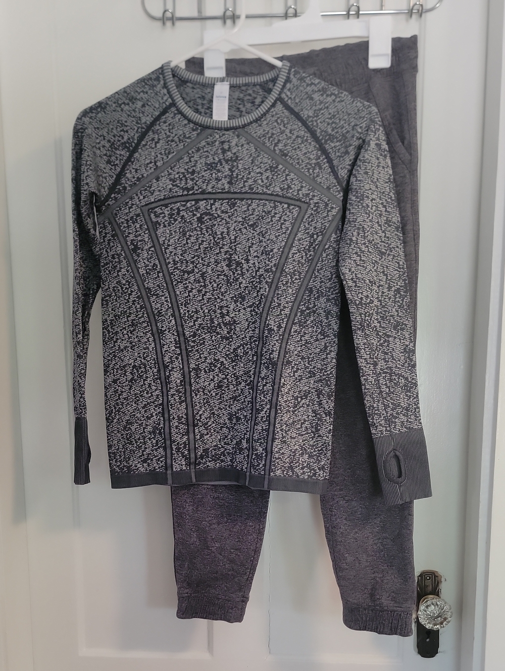 Ivivva Gray Marled Knit Active Top